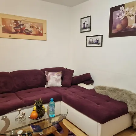 уютен 2-стаен в центъра на Apartman *